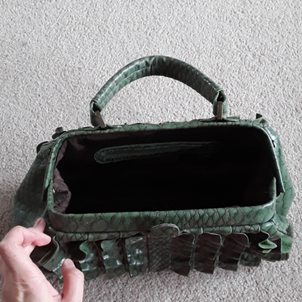 🍒Jessica Simpson green alligator purse - Picture 2 of 4